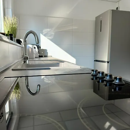 Rg Living - Near & Free Parking