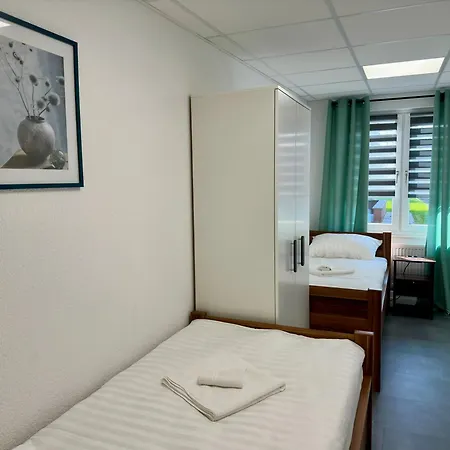 Apartament Renovierte & Voll Moeblierte Fuer 7 Personen Minden (North Rhine-Westphalia)