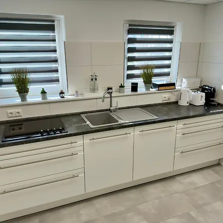 Rg Living - Near & Free Parking *