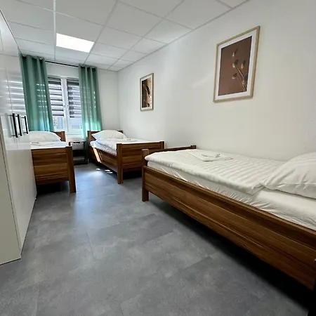 Renovierte & Voll Moeblierte Fuer 7 Personen